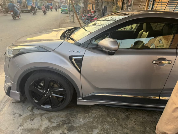 toyota-c-hr-g-big-1