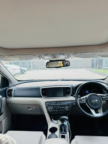 kia-sportage-fwd-big-8