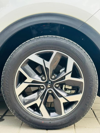 kia-sportage-fwd-big-6
