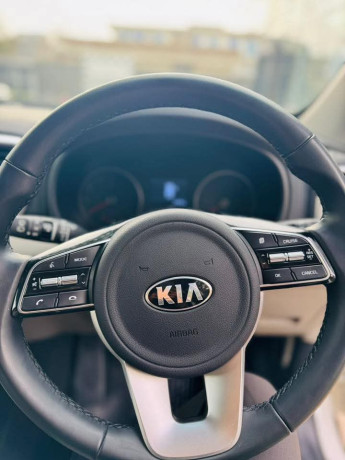 kia-sportage-fwd-big-11