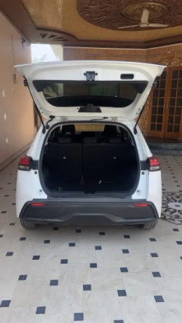 nissan-note-e-power-2022-big-1