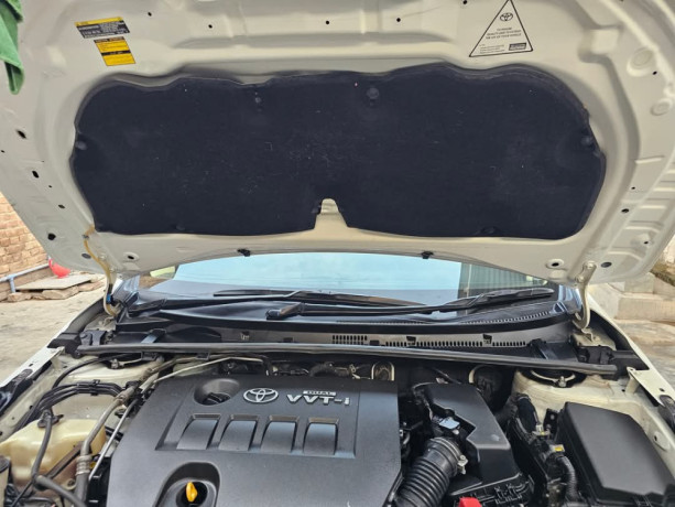 toyota-corolla-altis-x-cvt-i-18-big-8