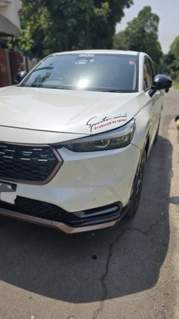 honda-vezel-model-2022-import-2024-big-12