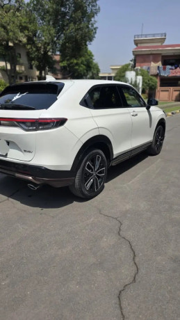 honda-vezel-model-2022-import-2024-big-9