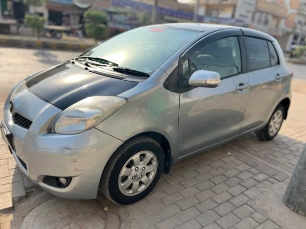toyota-vitz-f-10-big-9