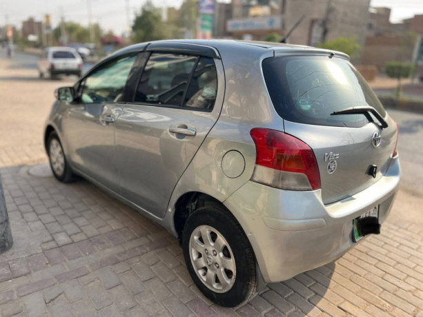 toyota-vitz-f-10-big-3