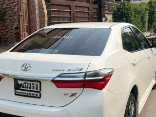 toyota-corolla-altis-x-manual-16