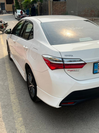 toyota-corolla-altis-x-manual-16-big-1