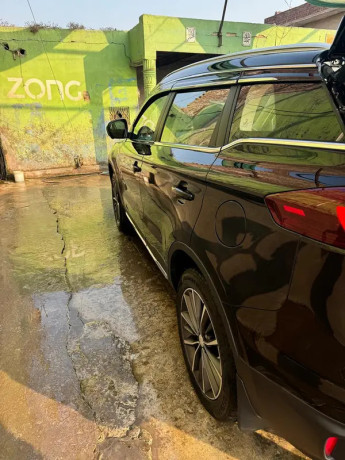 proton-x70-premium-fwd-2023-big-7