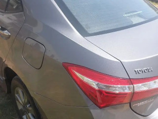 toyota-corolla-altis-16