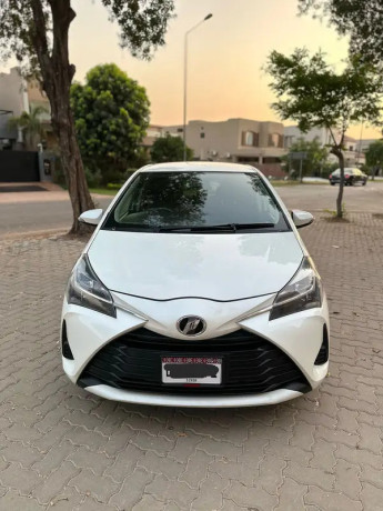 toyota-vitz-f-13-big-0