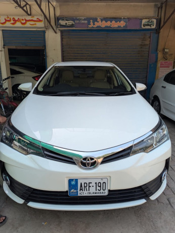 toyota-corolla-altis-16-x-cvt-i-big-0