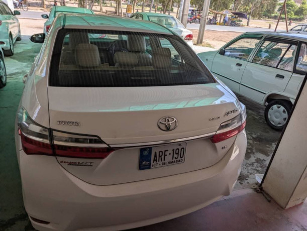 toyota-corolla-altis-16-x-cvt-i-big-1