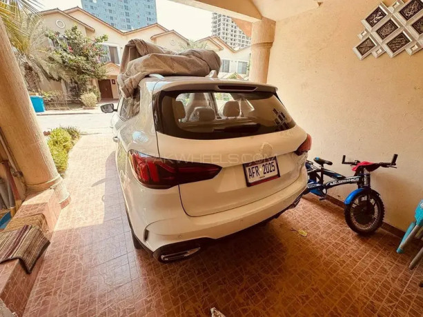 mg-hs-phev-2025-big-1