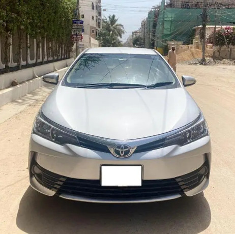 toyota-corolla-gli-2017-big-0