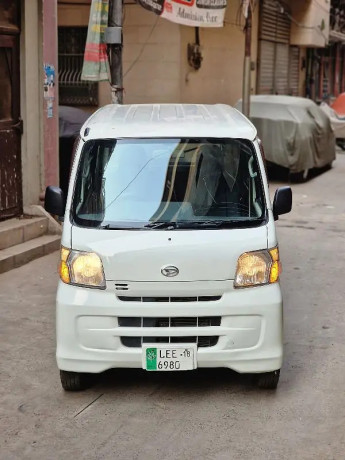 daihatsu-hijet-2014-big-1