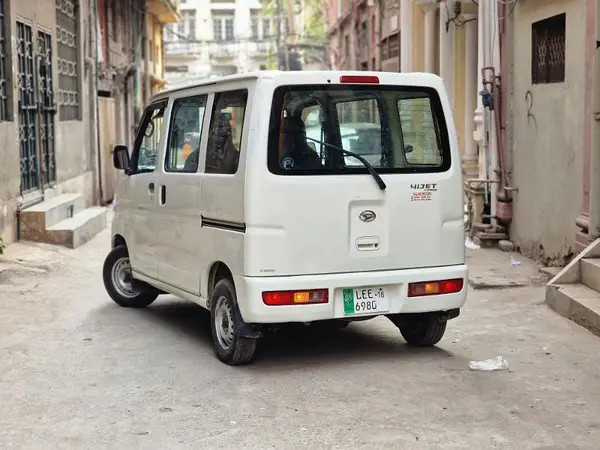 daihatsu-hijet-2014-big-2
