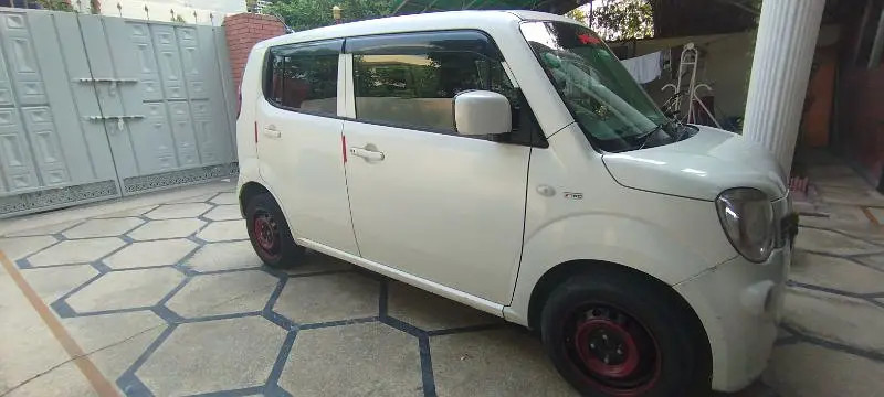 nissan-moco-2014-big-0
