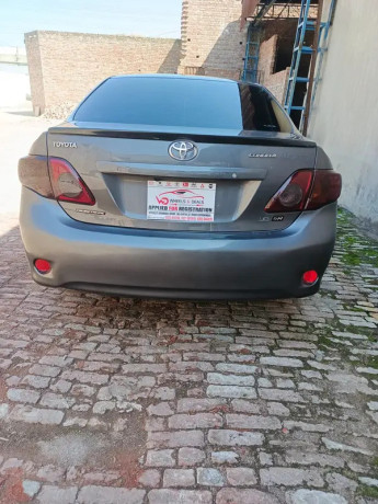 toyota-corolla-altis-2010-model-big-12