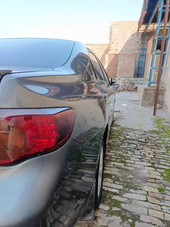 toyota-corolla-altis-2010-model-big-9