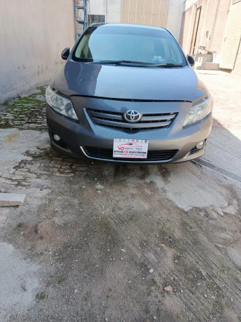 toyota-corolla-altis-2010-model-big-0