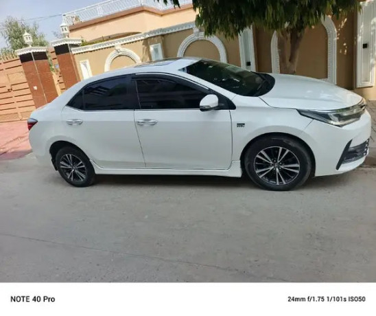 toyota-corolla-altis-grande-x-cvt-i-18-beige-interior-big-2