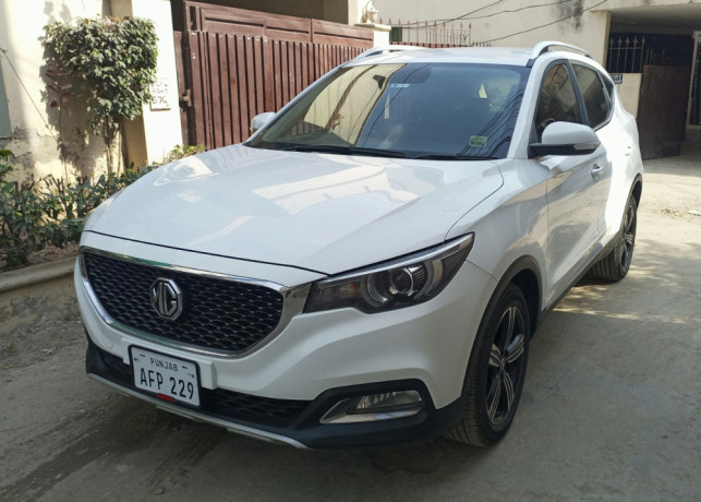 mg-zs-big-0