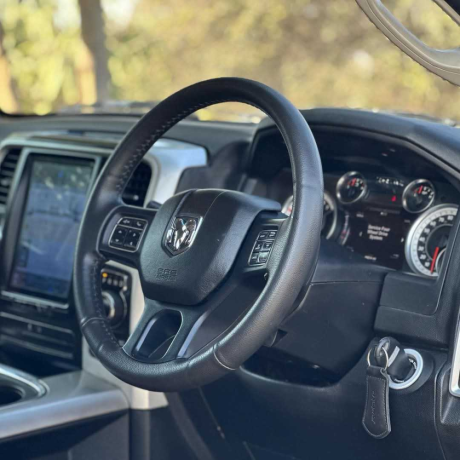 toyota-hilux-revo-gr-s-big-7