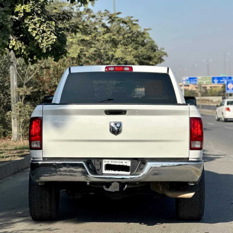 toyota-hilux-revo-gr-s-big-3