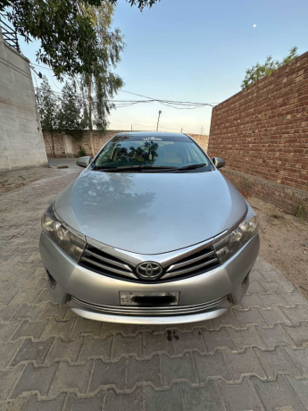 toyota-corolla-altis-16-x-cvt-i-big-0