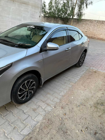 toyota-corolla-altis-16-x-cvt-i-big-1