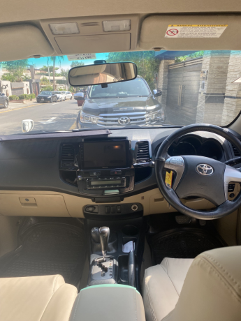 toyota-fortuner-27-v-big-4
