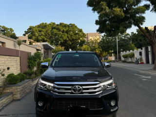 toyota-hilux-revo-v-automatic-28