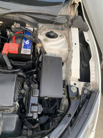 toyota-corolla-altis-x-manual-16-big-12