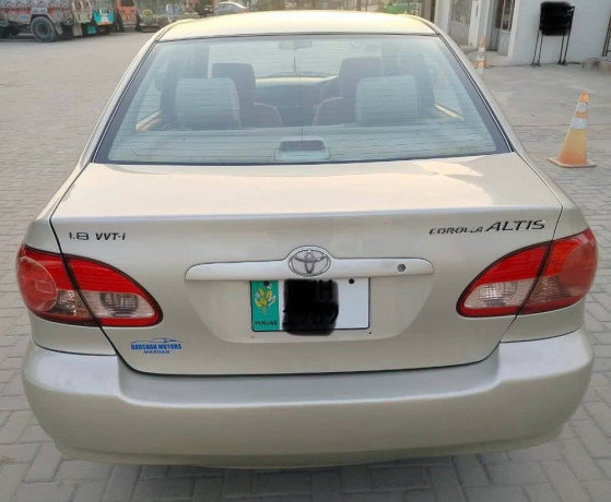 toyota-corolla-altis-x-manual-16-big-8