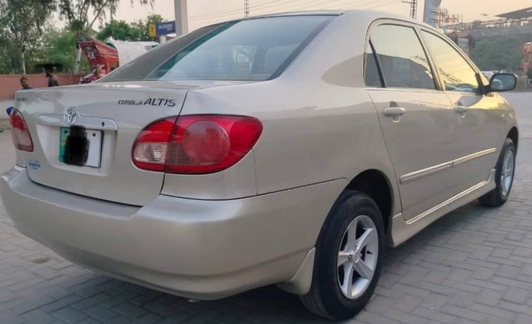 toyota-corolla-altis-x-manual-16-big-3