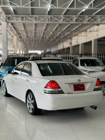 toyota-mark-ii-grande-20-big-10