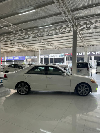 toyota-mark-ii-grande-20-big-4