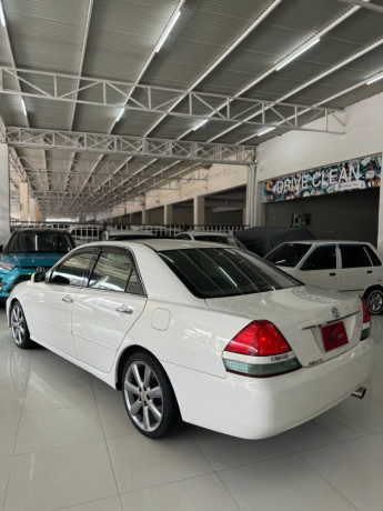 toyota-mark-ii-grande-20-big-13