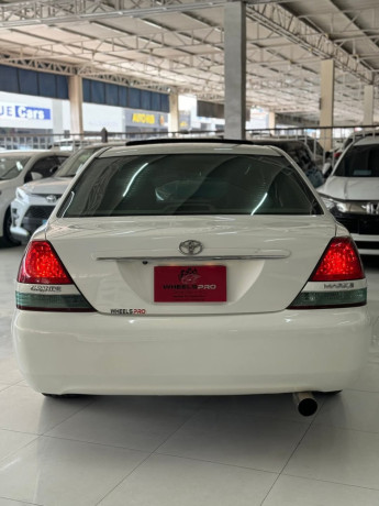 toyota-mark-ii-grande-20-big-8