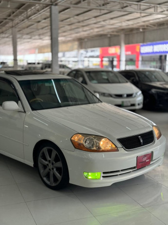toyota-mark-ii-grande-20-big-3