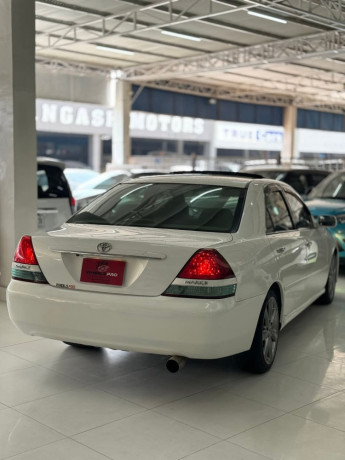 toyota-mark-ii-grande-20-big-9