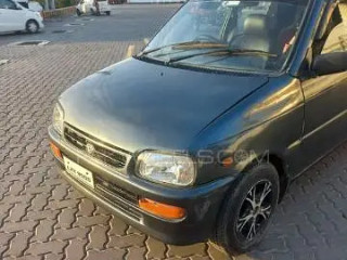 daihatsu-cuore-2006