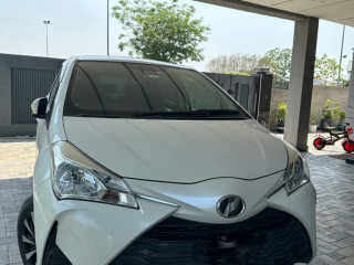 toyota-vitz-10f-safety-edition-iii