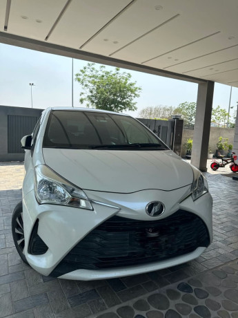 toyota-vitz-10f-safety-edition-iii-big-0