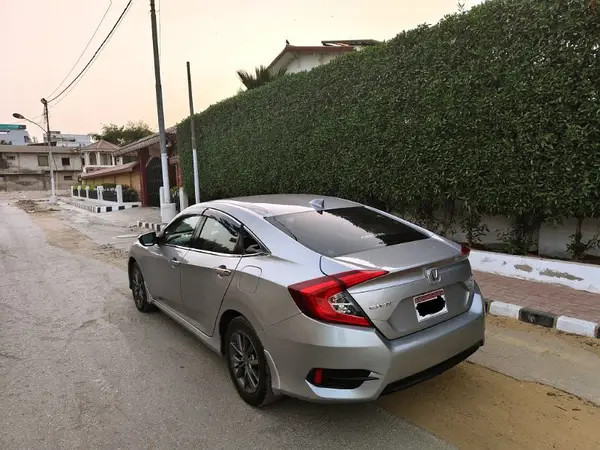 honda-civic-x-vti-oreal-prosmatic-model-2020-b2b-original-silver-big-2
