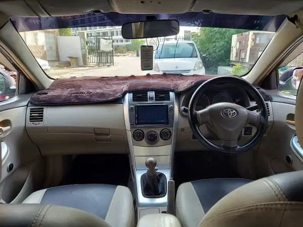 toyota-corolla-xli-2010-big-5