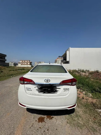 toyota-yaris-15-ativ-x-big-3