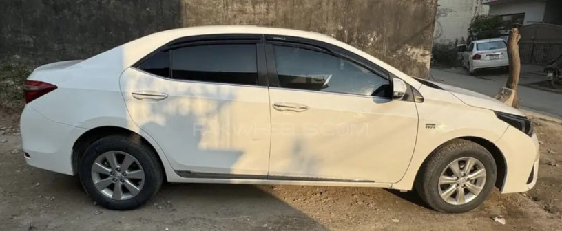 toyota-corolla-altis-x-cvt-i-18-big-0