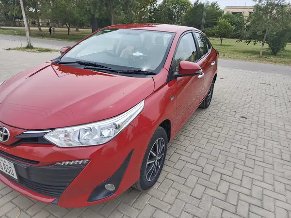 toyota-yaris-15-ativ-x-2021-brand-new-condition-big-3